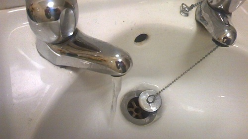 Water tap