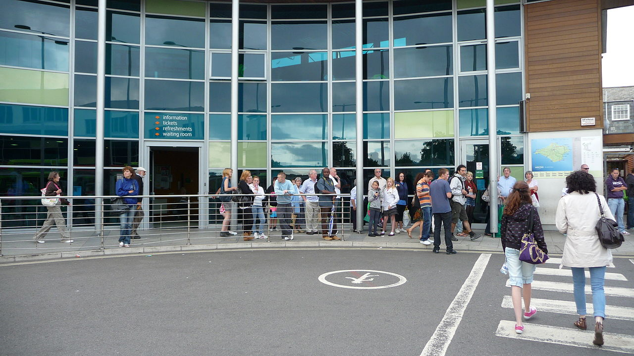 Unemployment rate falls to post-recession low