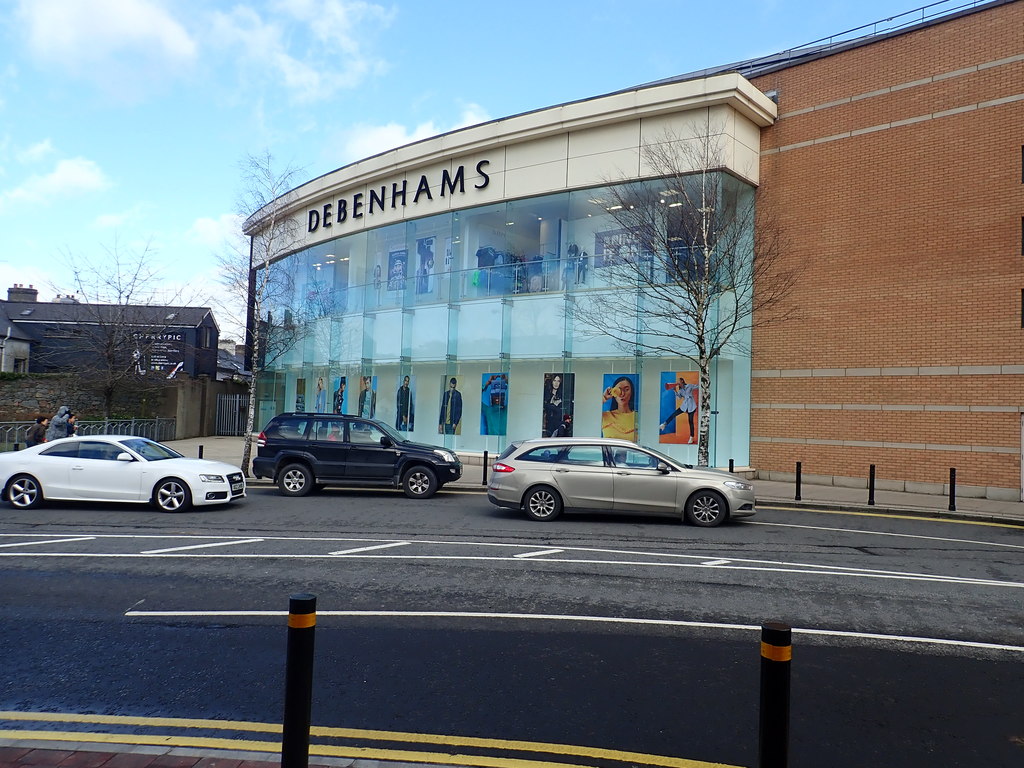 Former Debenhams staff urge shoppers to #BoycottDebenhams this Christmas