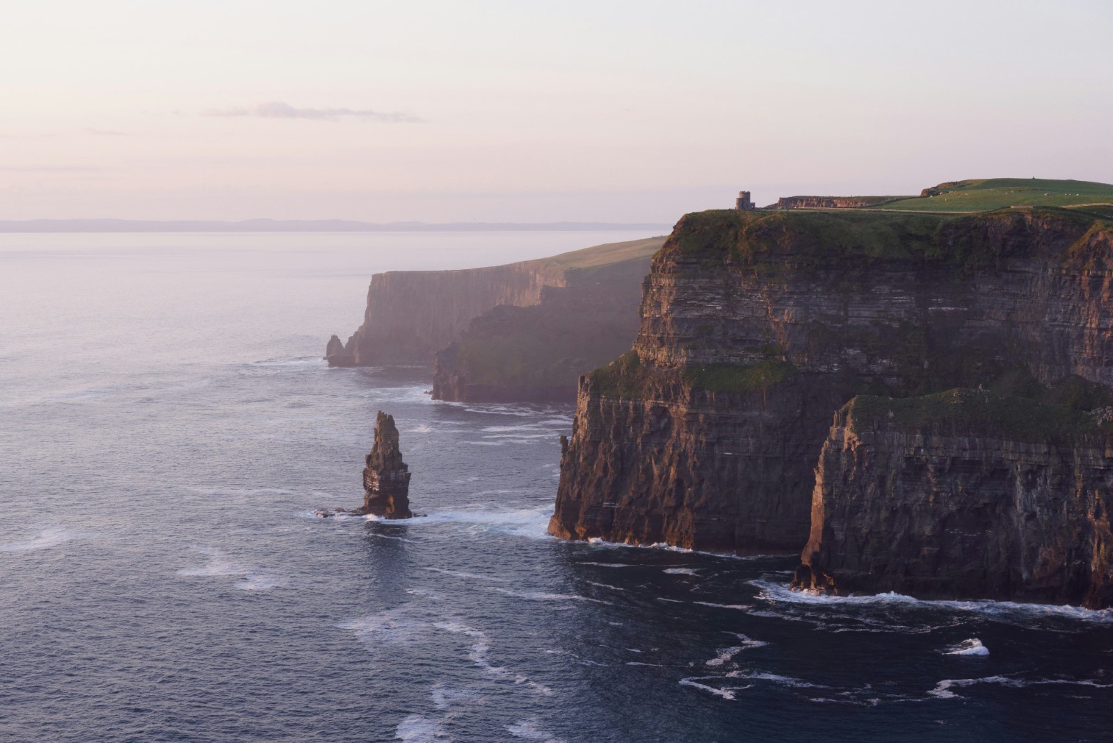 Inspection finds warning signs at Cliffs of Moher ignored