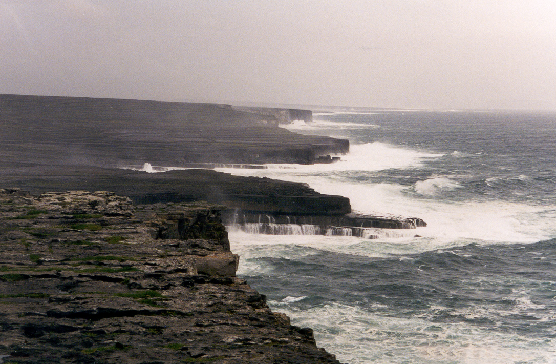 Storm Éowyn victims are facing an administrative jungle 