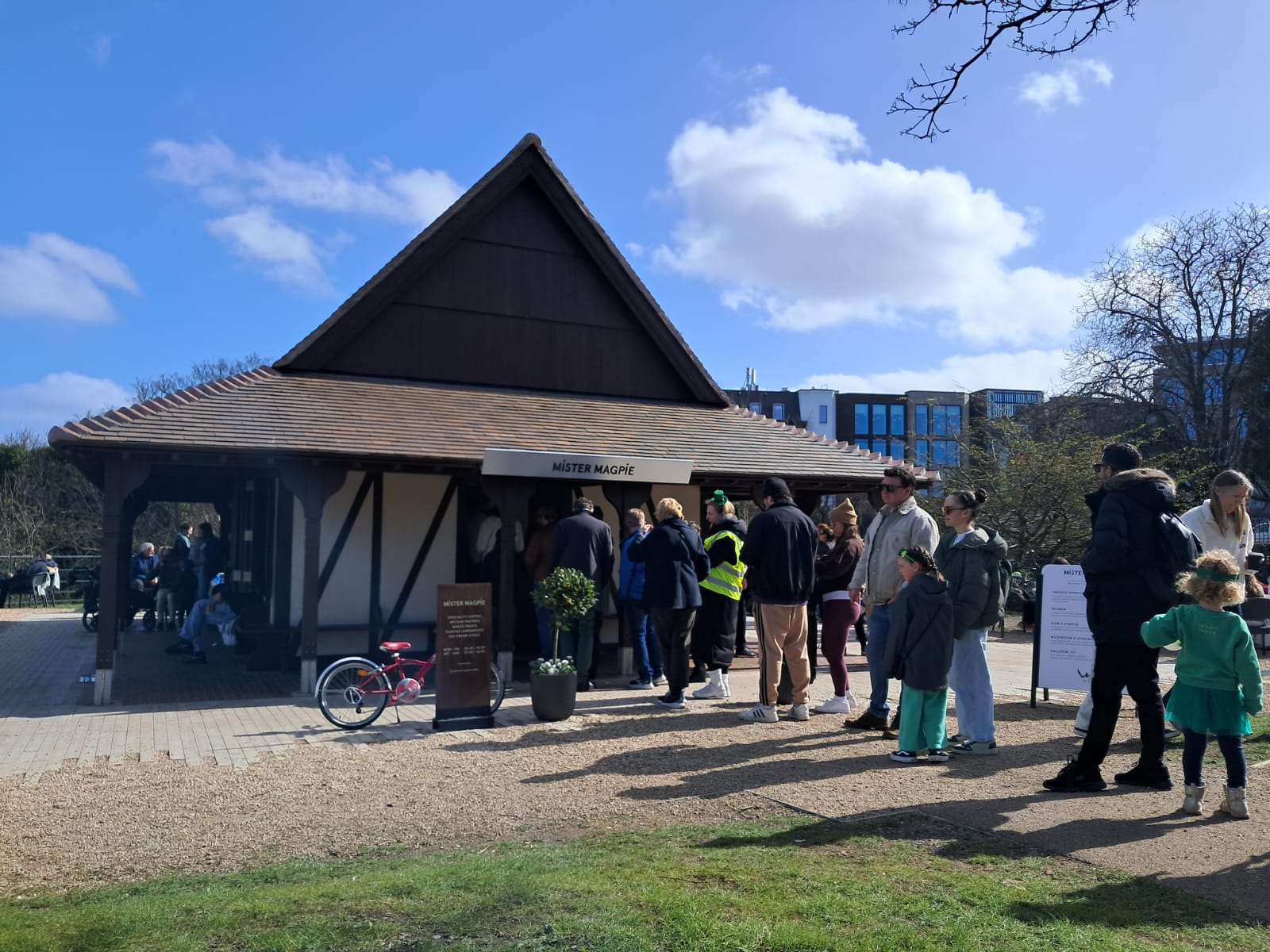 Iconic Blackrock landmark reopens as new ‘Mister Magpie’ café